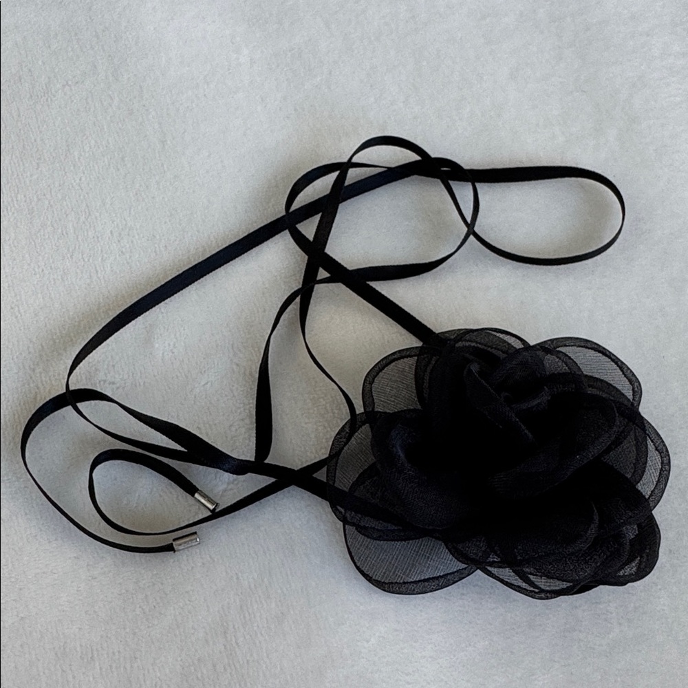 HANDMADE BLACK ROSE CHOKER - Picture 4 of 10